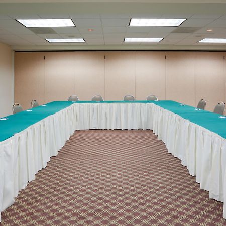 Holiday Inn Express & Suites Tracy By Ihg Экстерьер фото