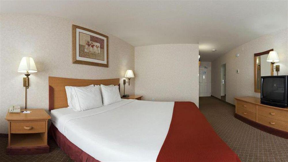 Holiday Inn Express & Suites Tracy By Ihg Экстерьер фото