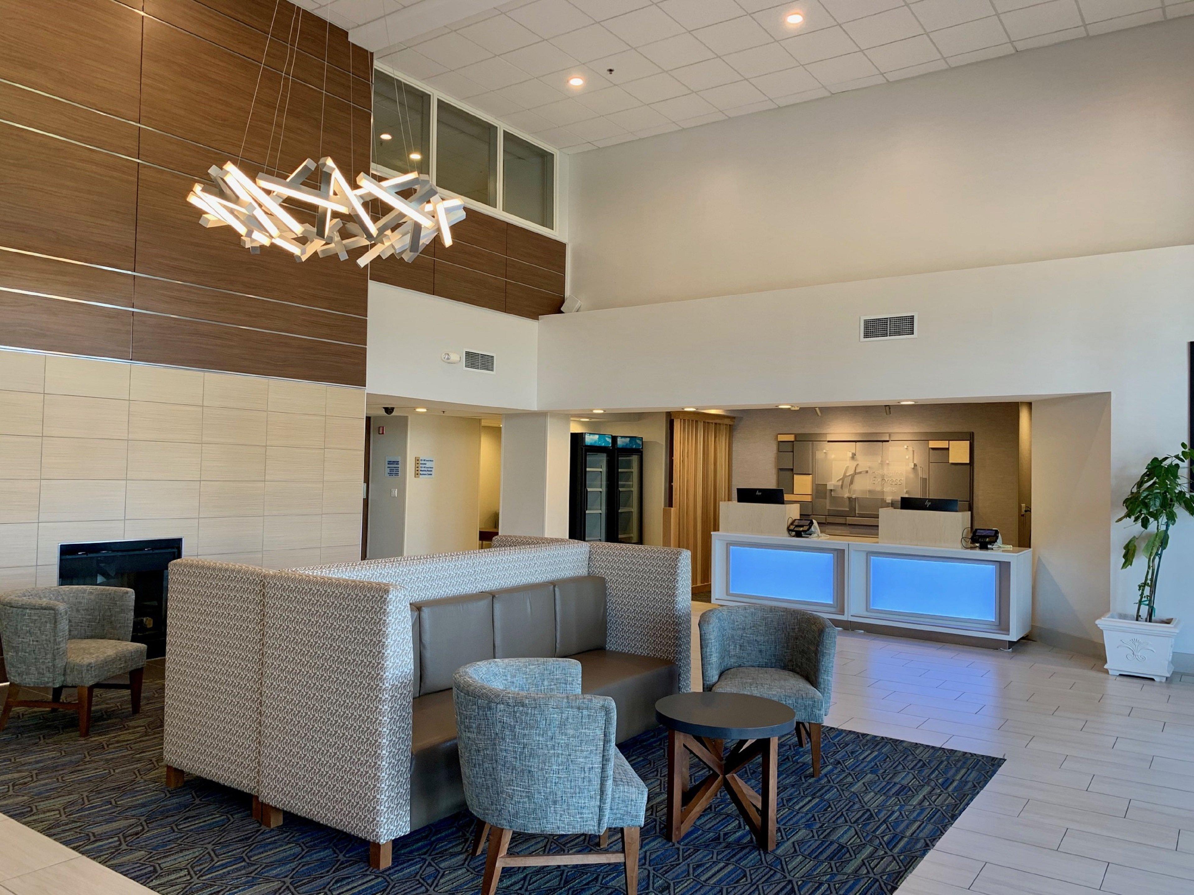 Holiday Inn Express & Suites Tracy By Ihg Экстерьер фото